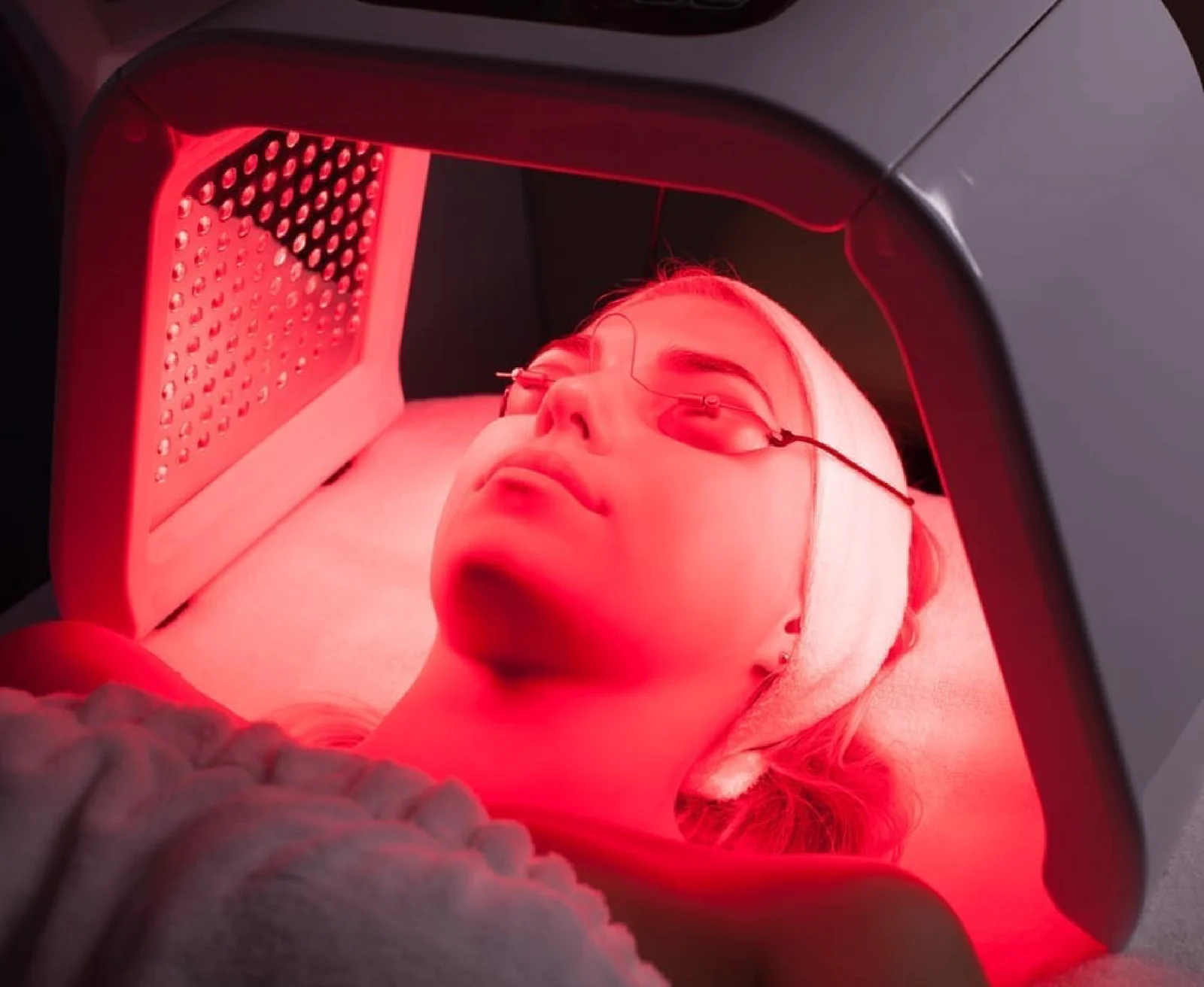 LED light therapy treatment